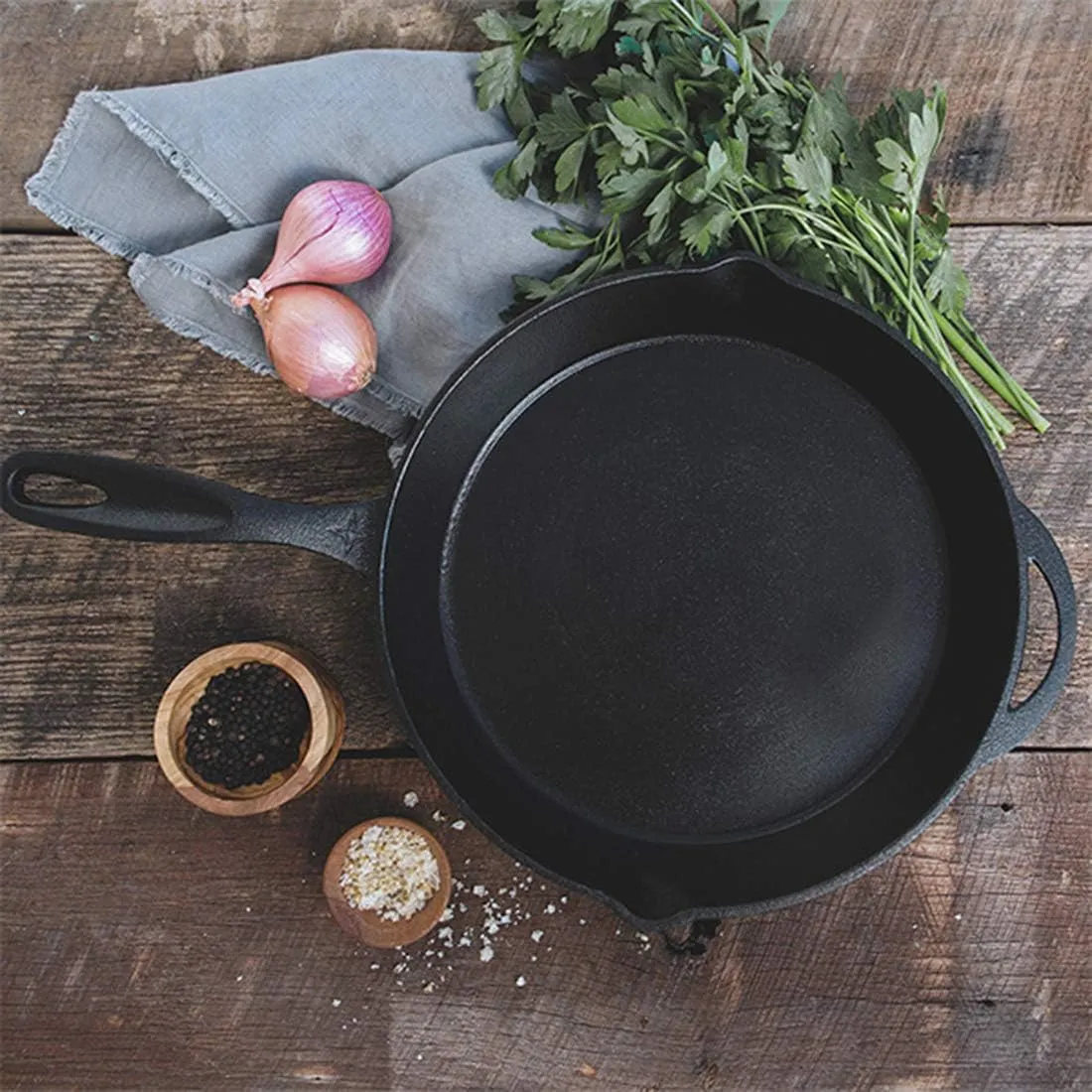 10" CAST IRON SKILLET