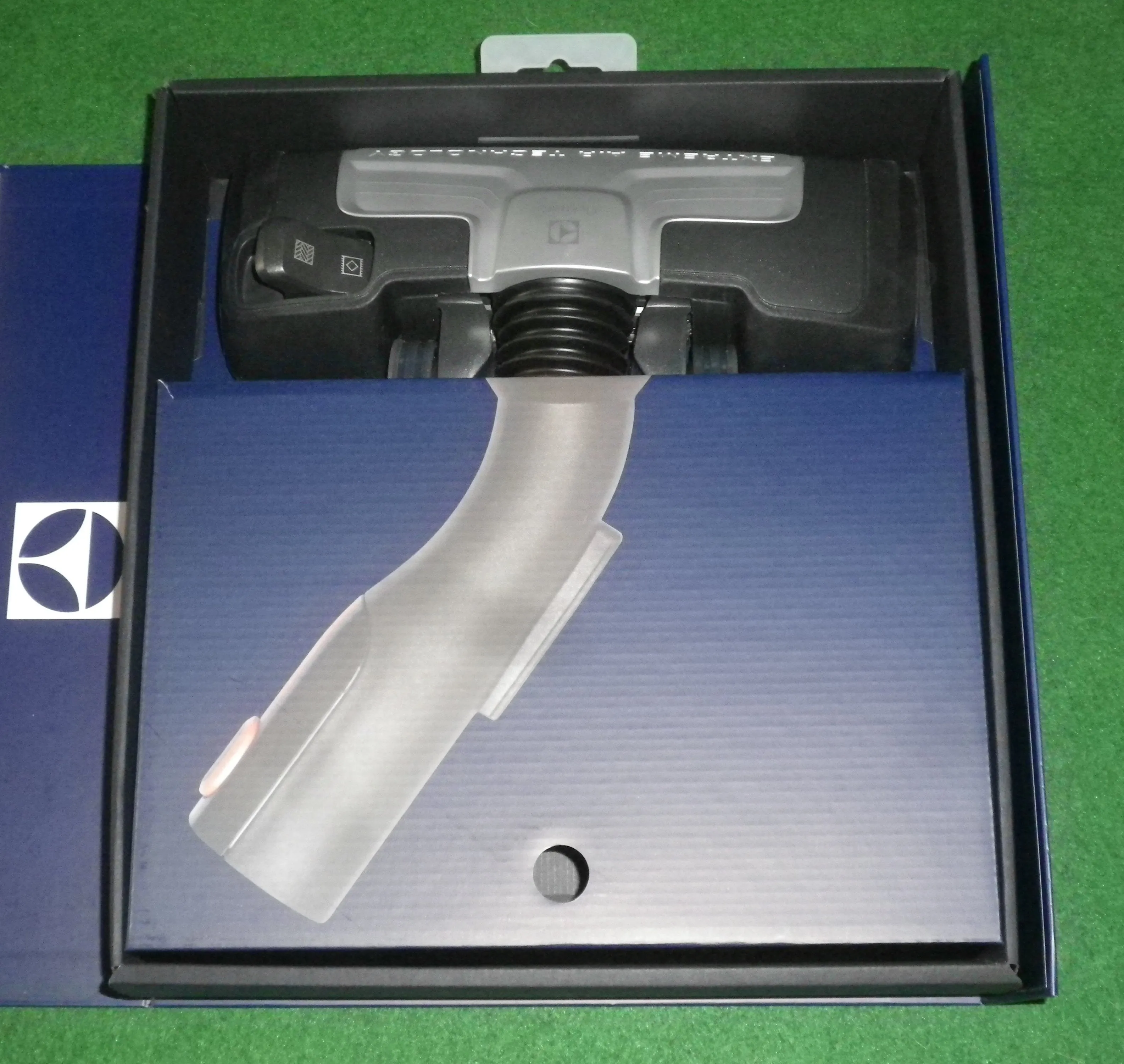 Electrolux AeroPro 2G Passive Combination Floor Tool in Fancy Box - Part # ZE114