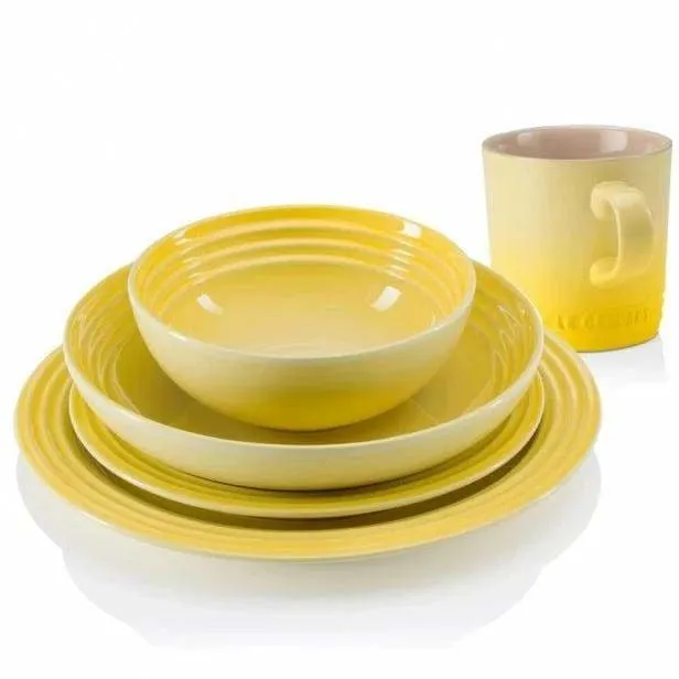 Le Creuset Stoneware Back to Uni Set Soleil