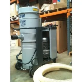 NilfiskCFM T40 L100 4.3 kWatt 3 Phase Industrial Vacuum Cleaner Complete With Hose Kit